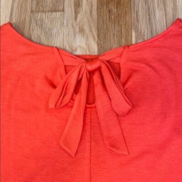 Lightweight Red LOFT Shirt - Picture 2 of 3